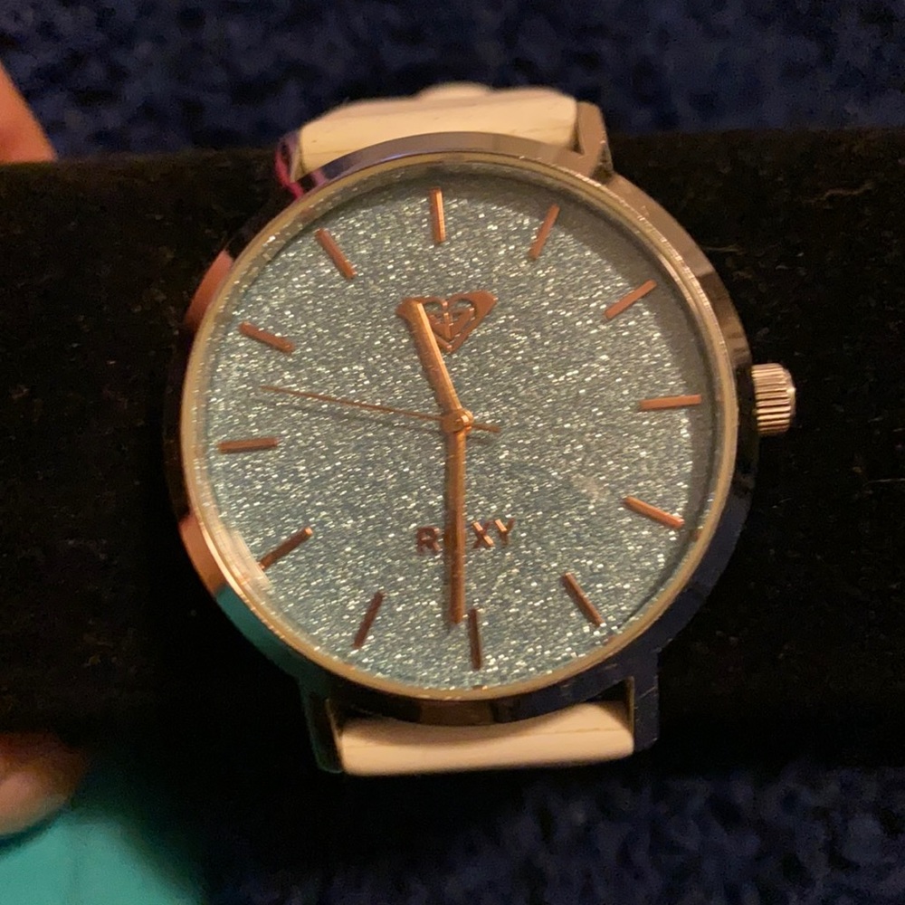 Roxy watch